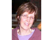 控えめなお酒でも脳が縮む？